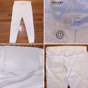 MOUSSY Vintage $350 Denim Velma Mid Rise Distressed Ivory White Jeans 28”